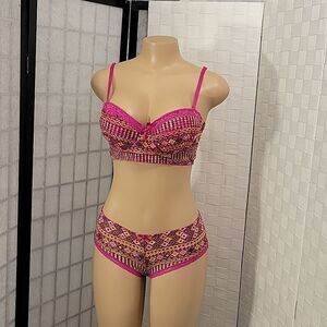 BRAND NEW BLACK FUCHSIA BY SECRET LACE LLC MULTI-COLOR PANTIE & BRA  LACE SET